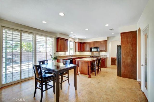 7863 Whippet, Eastvale, CA 92880