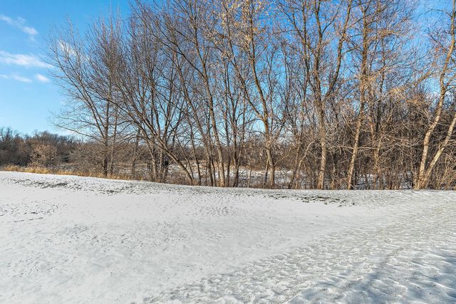 562 Gunnison Court, Gilberts, IL 60136