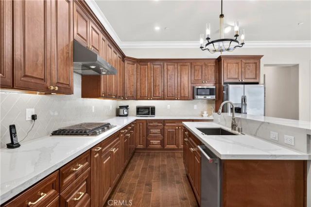 1469 E Foothill Blvd, Glendora, CA 91741