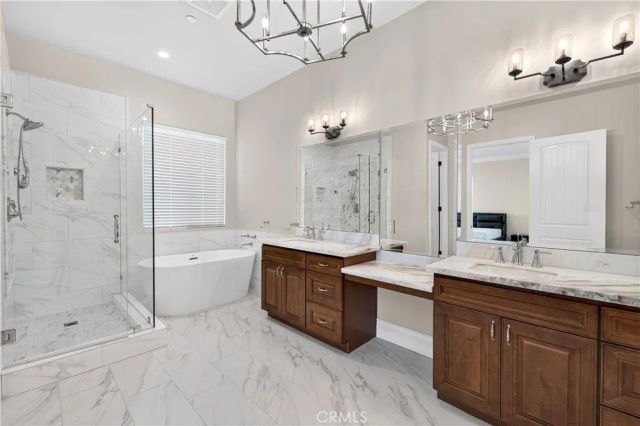 1469 E Foothill Blvd, Glendora, CA 91741
