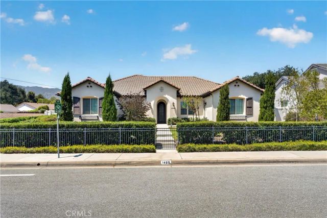 1469 E Foothill Blvd, Glendora, CA 91741