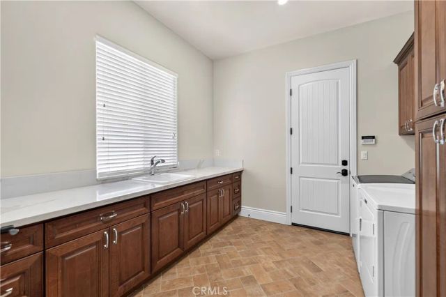 1469 E Foothill Blvd, Glendora, CA 91741