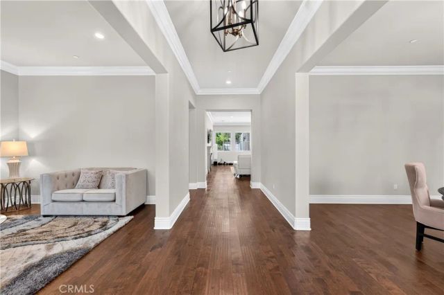 1469 E Foothill Blvd, Glendora, CA 91741