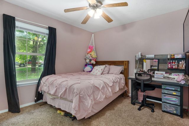501 Bradford Pear, Clever, MO 65631