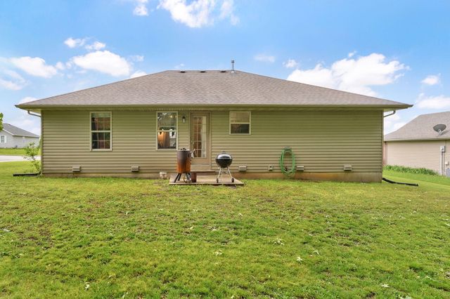 501 Bradford Pear, Clever, MO 65631