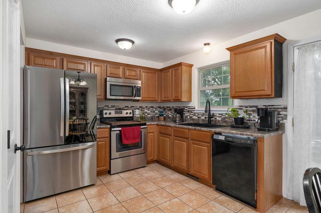 501 Bradford Pear, Clever, MO 65631