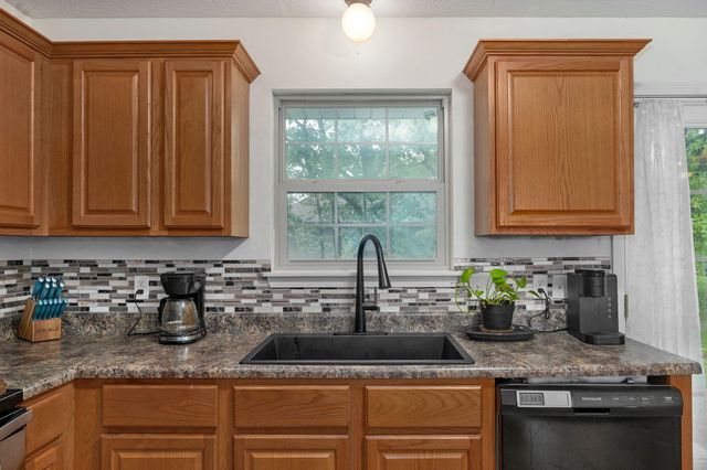 501 Bradford Pear, Clever, MO 65631