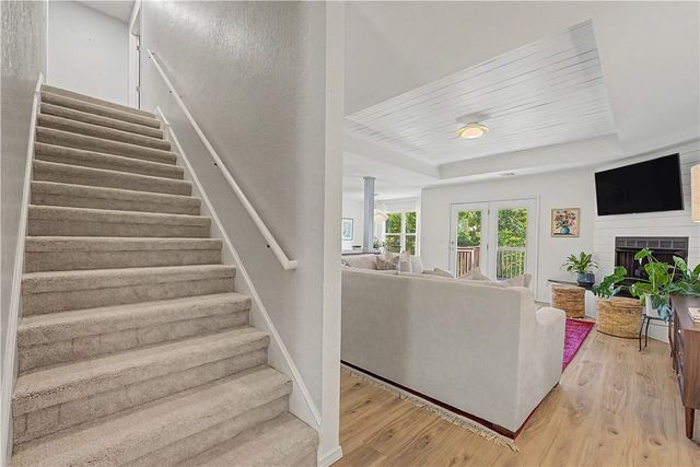 21 Greenridge Lane, Bentonville, AR 72712