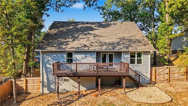 21 Greenridge Lane, Bentonville, AR 72712