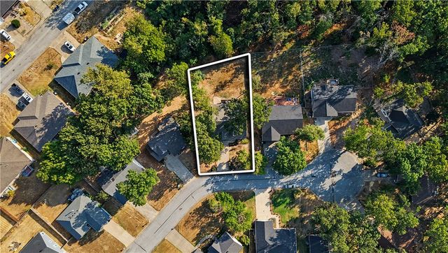 21 Greenridge Lane, Bentonville, AR 72712