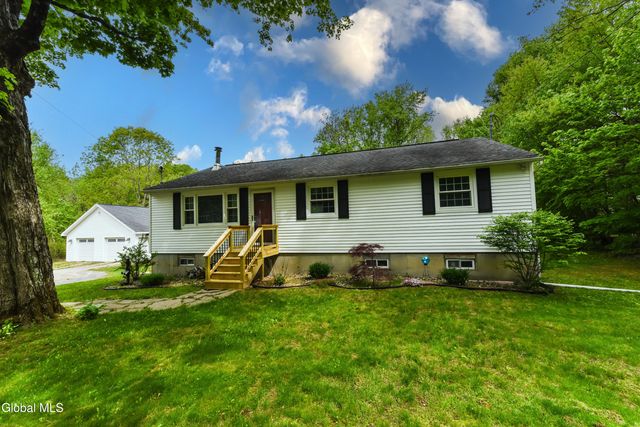 5764 Lake Road, Galway, NY 12074