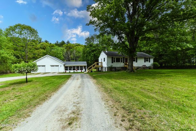 5764 Lake Road, Galway, NY 12074