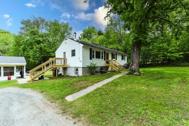 5764 Lake Road, Galway, NY 12074