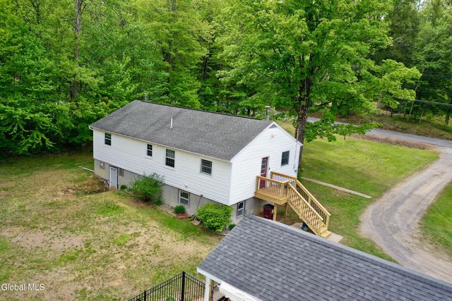 5764 Lake Road, Galway, NY 12074