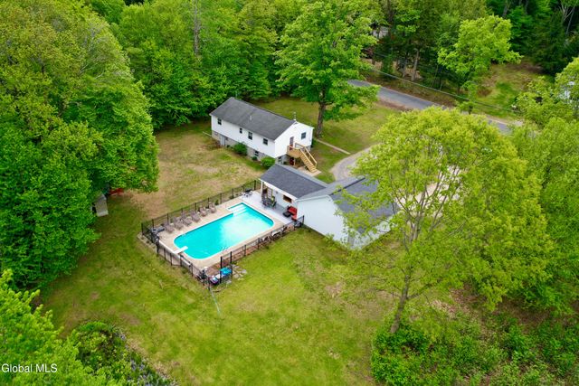 5764 Lake Road, Galway, NY 12074