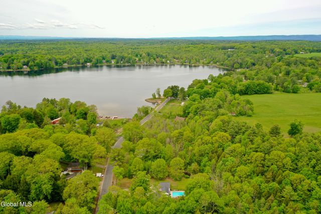 5764 Lake Road, Galway, NY 12074