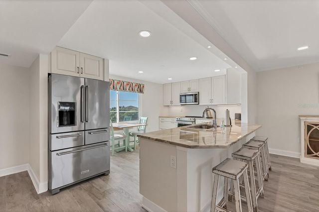 9397 MIDNIGHT PASS ROAD 501, Sarasota, FL 34242