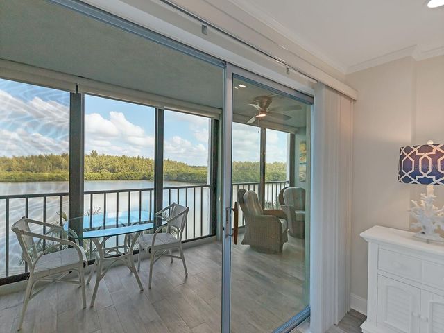 9397 MIDNIGHT PASS ROAD 501, Sarasota, FL 34242