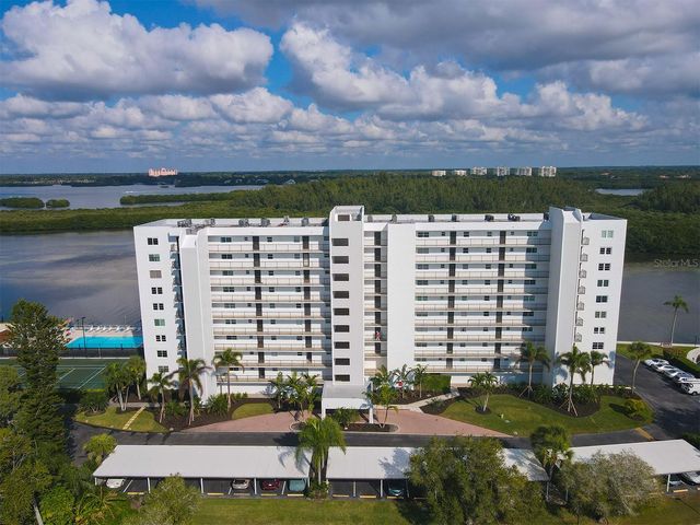 9397 MIDNIGHT PASS ROAD 501, Sarasota, FL 34242