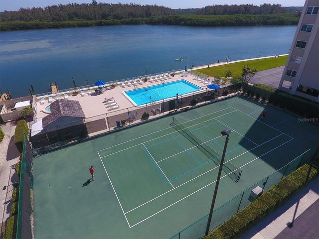 9397 MIDNIGHT PASS ROAD 501, Sarasota, FL 34242