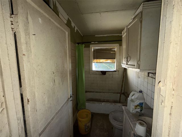 12906 Century Lane, Houston, TX 77015