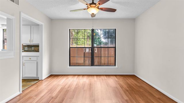 9207 Barr Circle, Houston, TX 77080