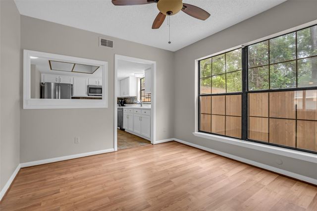 9207 Barr Circle, Houston, TX 77080