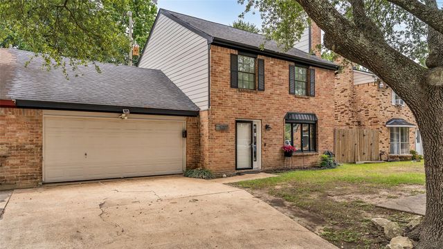 9207 Barr Circle, Houston, TX 77080