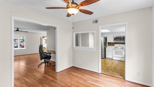 9207 Barr Circle, Houston, TX 77080