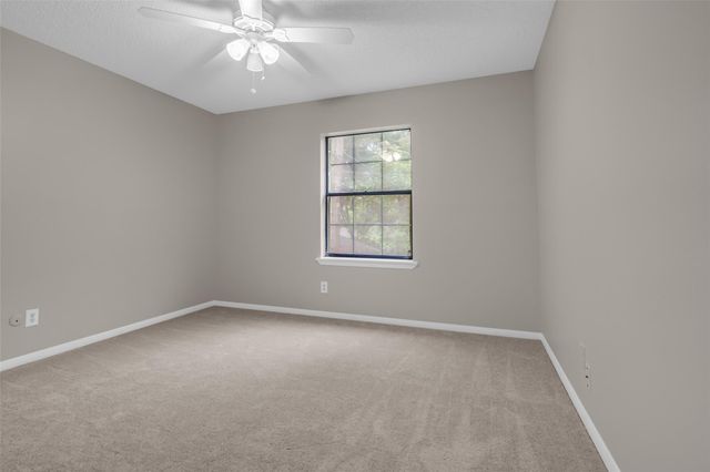 9207 Barr Circle, Houston, TX 77080