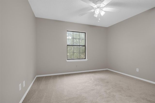9207 Barr Circle, Houston, TX 77080