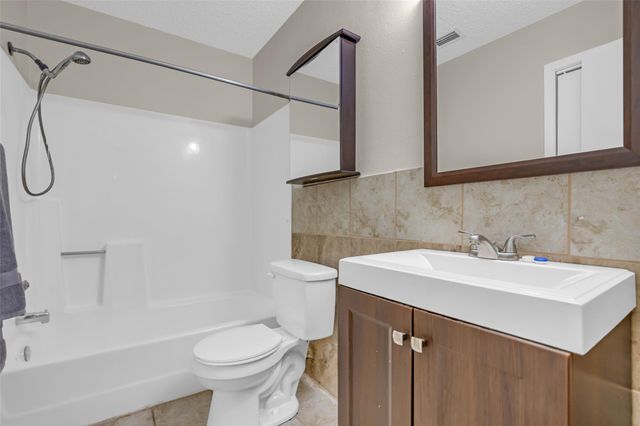 9207 Barr Circle, Houston, TX 77080