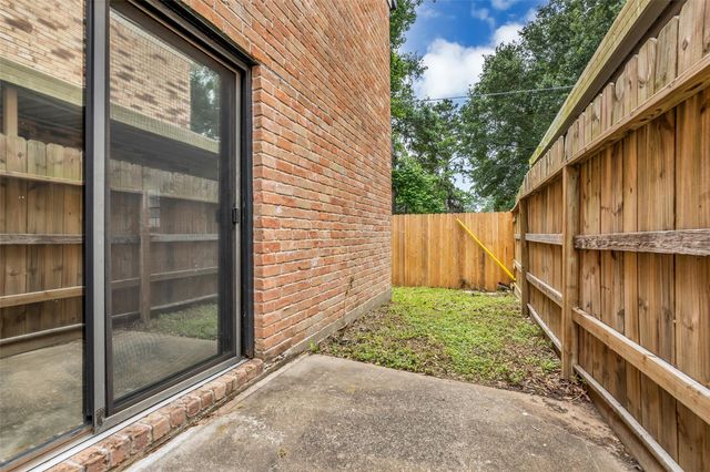 9207 Barr Circle, Houston, TX 77080
