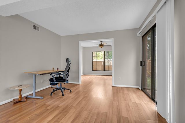 9207 Barr Circle, Houston, TX 77080