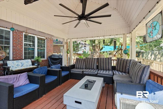 2705 CHARLESTOWNE Drive, Mobile, AL 36693