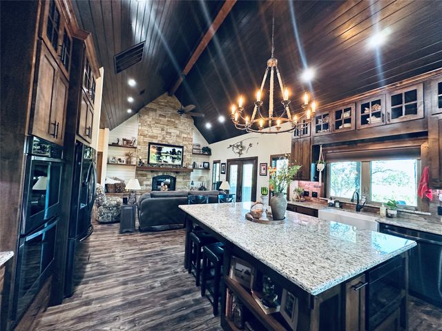 125 Drake Court, Comanche, TX 76442