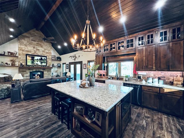 125 Drake Court, Comanche, TX 76442