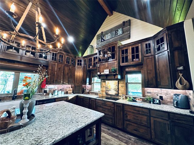 125 Drake Court, Comanche, TX 76442