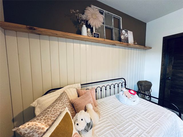 125 Drake Court, Comanche, TX 76442