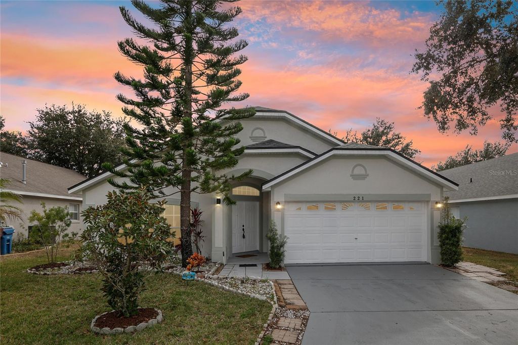 221 GARBERIA DRIVE, Davenport, FL 33837