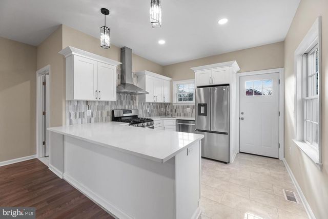 32 WEST ST, Bordentown, NJ 08505