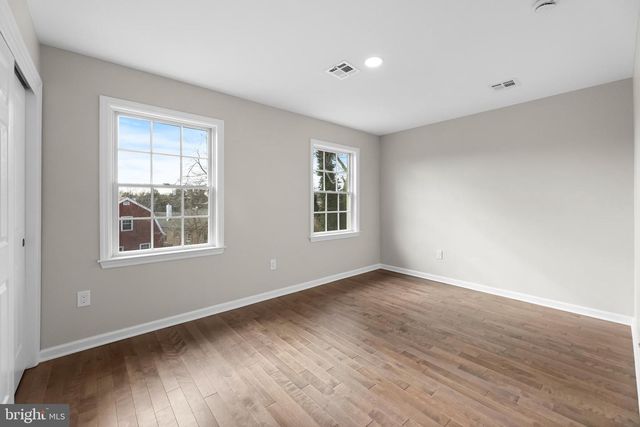 32 WEST ST, Bordentown, NJ 08505