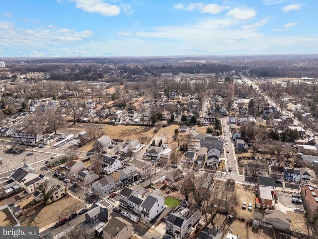 32 WEST ST, Bordentown, NJ 08505