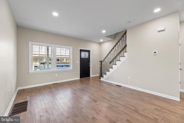 32 WEST ST, Bordentown, NJ 08505