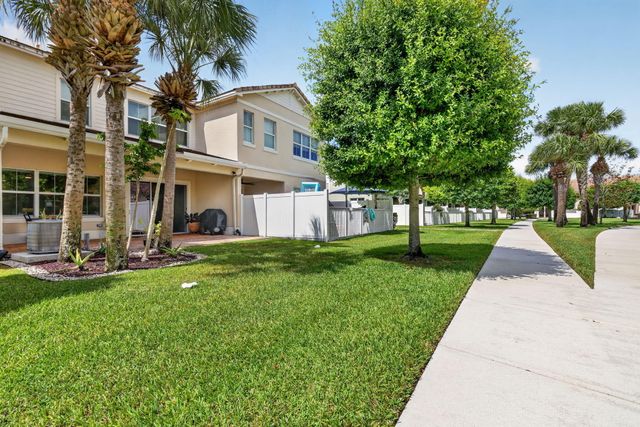 11945 Park Central, Royal Palm Beach, FL 33411