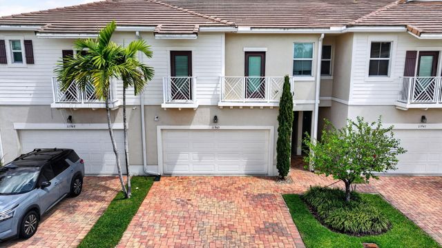 11945 Park Central, Royal Palm Beach, FL 33411