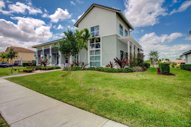 11945 Park Central, Royal Palm Beach, FL 33411