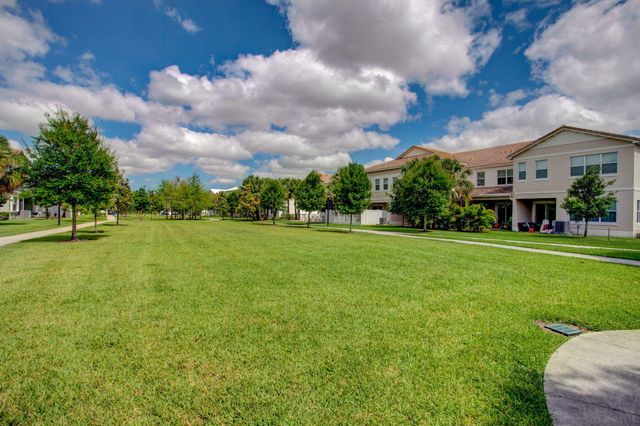 11945 Park Central, Royal Palm Beach, FL 33411