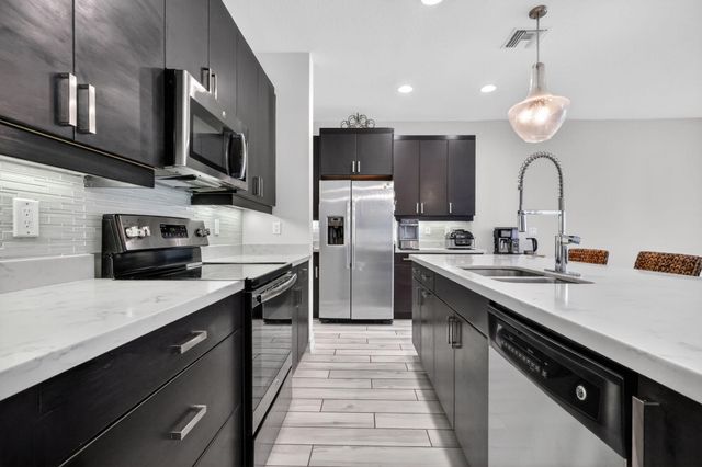 11945 Park Central, Royal Palm Beach, FL 33411