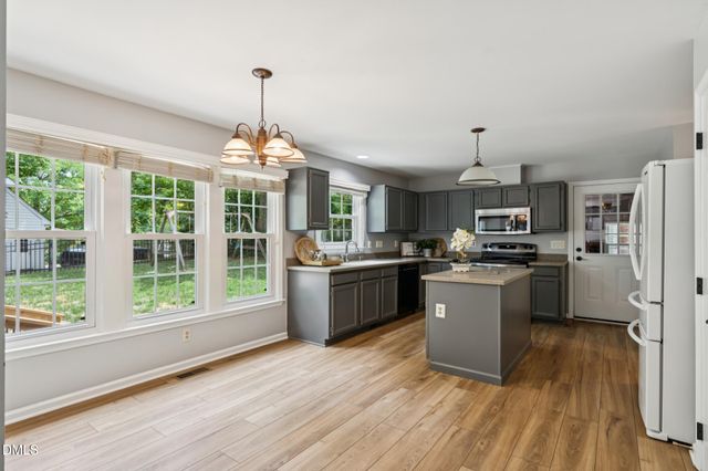 102 Canyon Run, Cary, NC 27513